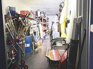 mietbare Lagerfläche in München - Beispiel Gartengeräte / Gartenmaschinen